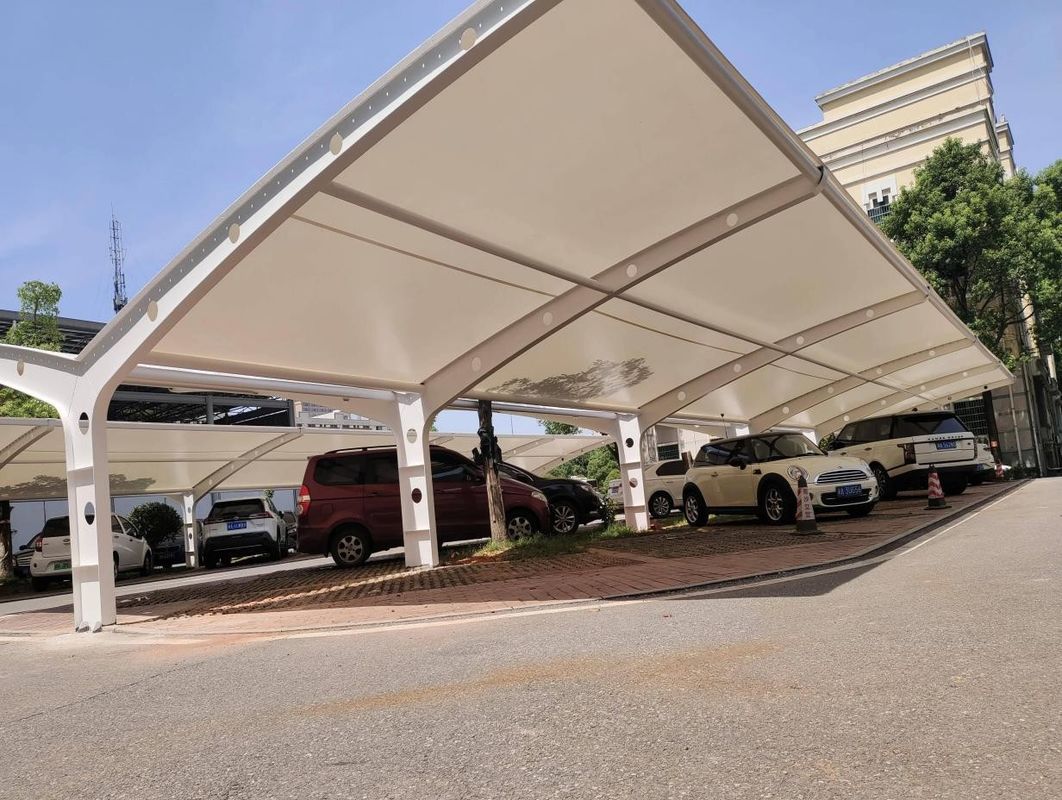 PVDF-trekmembraanstof buiten school Carport schaduwdak voor parkeerplaats