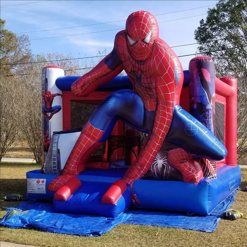 Spiderman thema opblaasbaar kasteel met droge glijbaan en 950w blazer voor kinderen feest 5 * 5 * 3,6m Grootte 1-6 personen capaciteit
