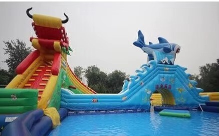 14*18m opblaasbaar waterpark met 1200w blazer en 1-20 personen capaciteit Dragon Shark Slide en groot zwembad