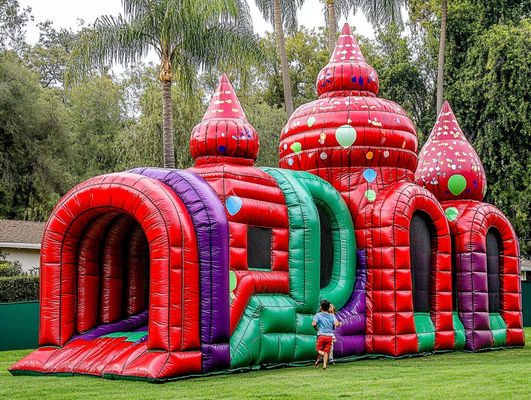 Themepark Opblaasbaar kasteel Verhuur Springkasteel Outdoor speeltuin